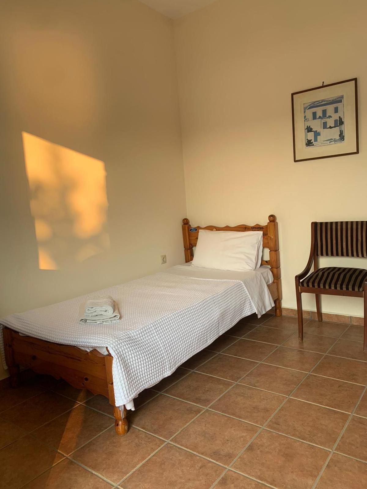 Aparthotel Vatoulia House à Néon Oítilon Extérieur photo