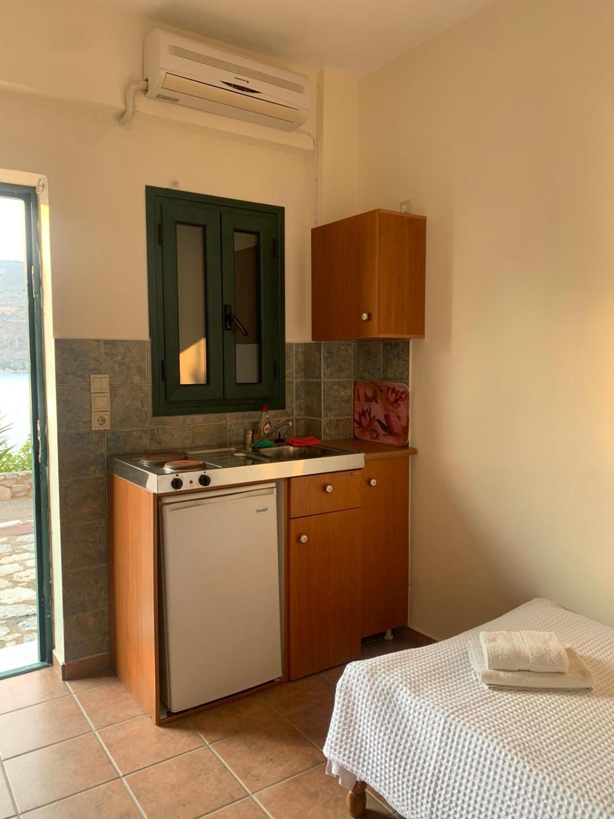 Aparthotel Vatoulia House à Néon Oítilon Extérieur photo