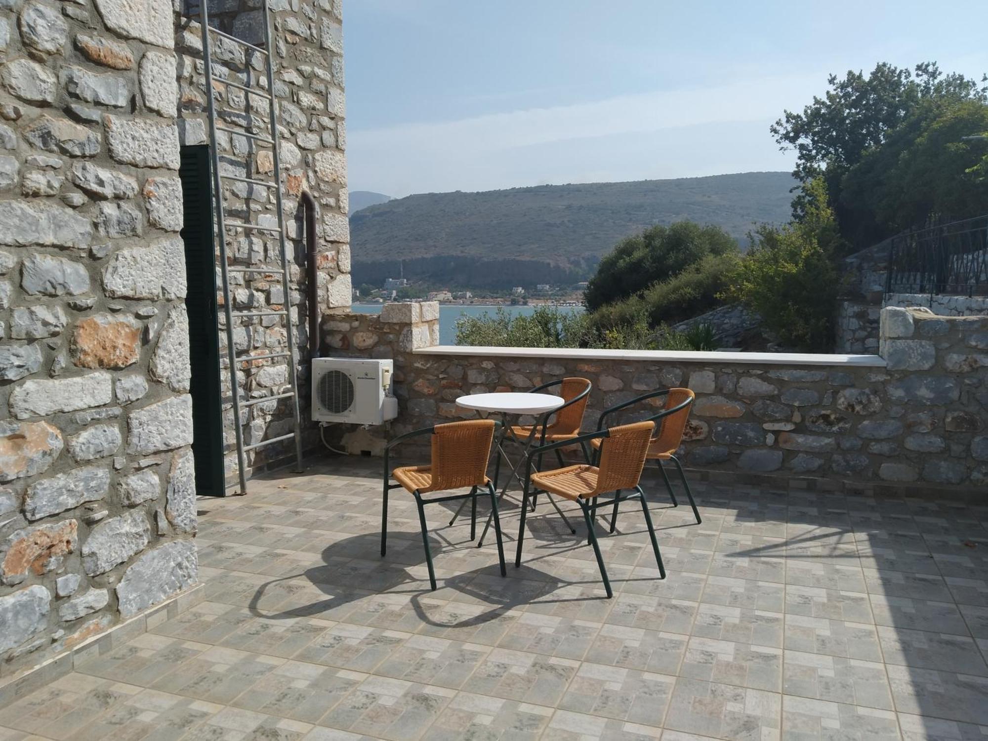 Aparthotel Vatoulia House à Néon Oítilon Extérieur photo