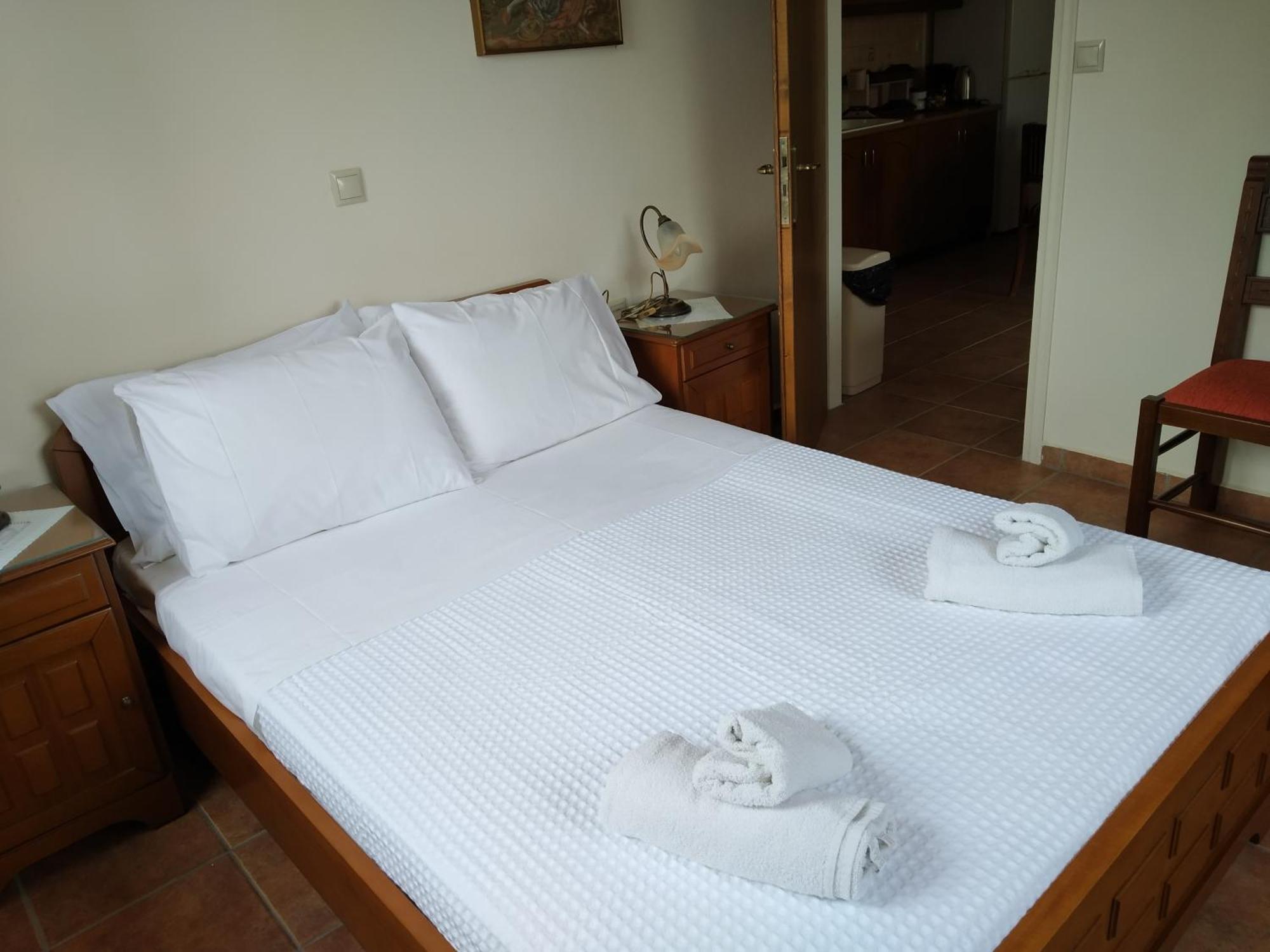 Aparthotel Vatoulia House à Néon Oítilon Extérieur photo