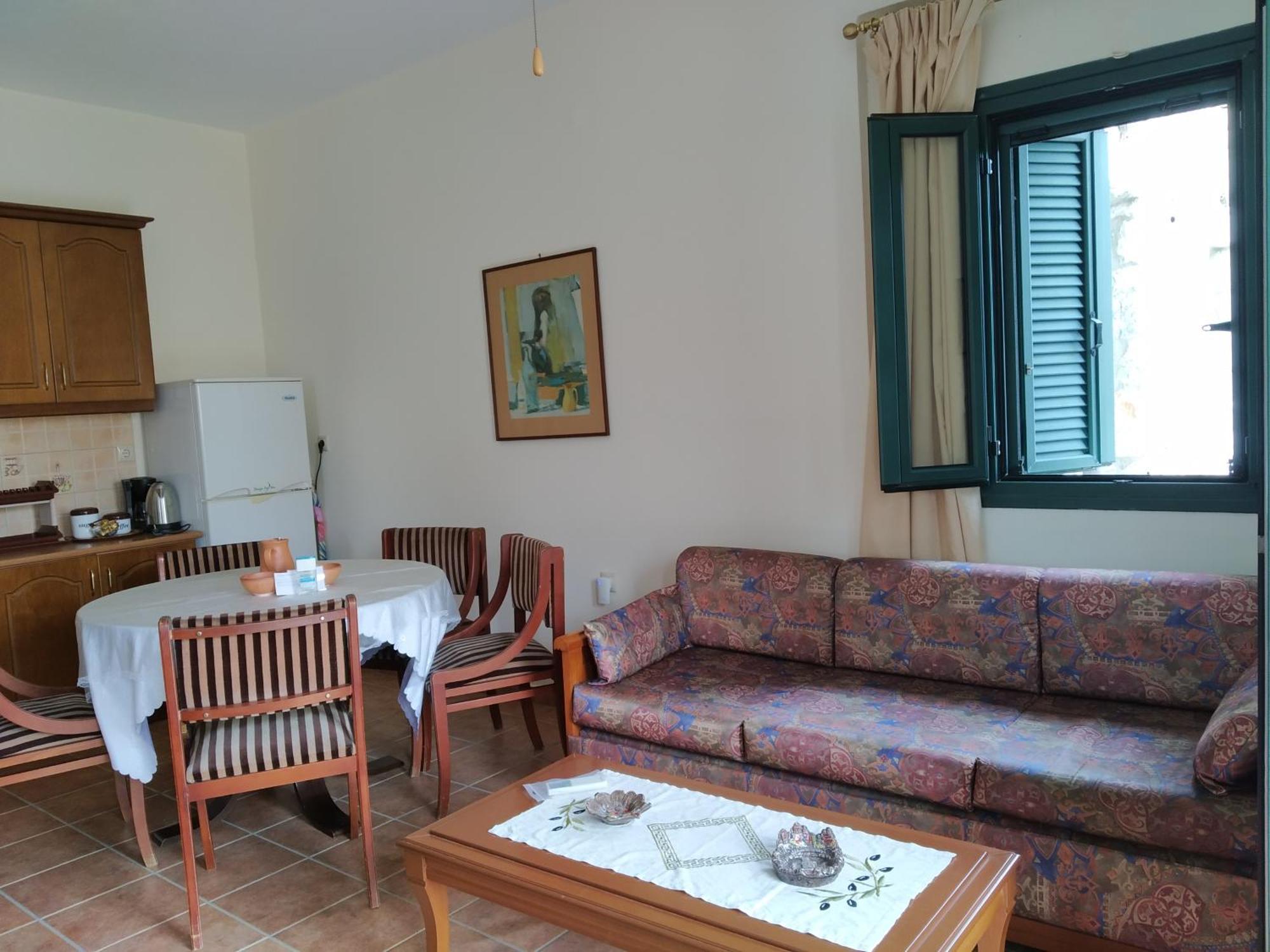 Aparthotel Vatoulia House à Néon Oítilon Extérieur photo