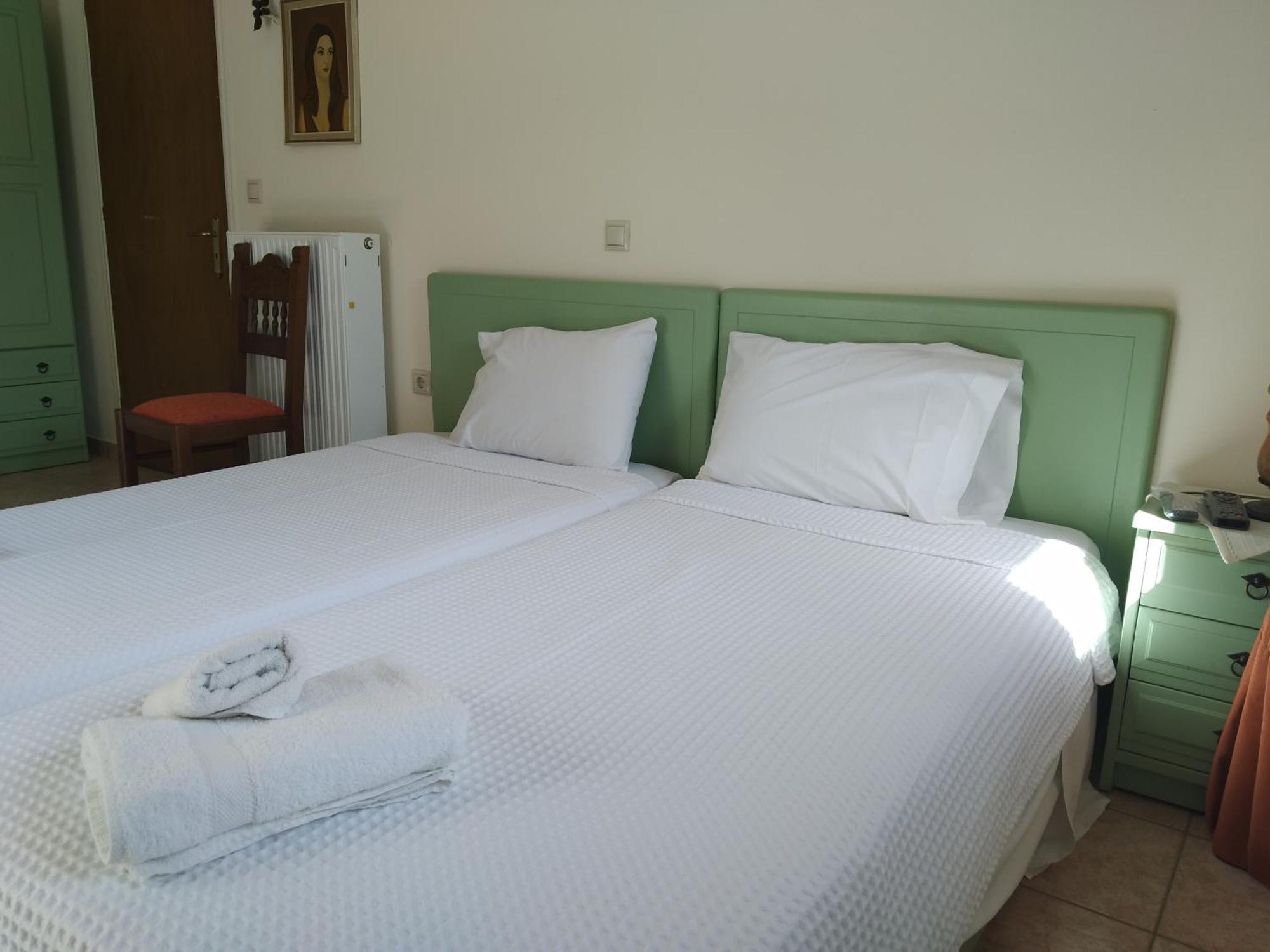 Aparthotel Vatoulia House à Néon Oítilon Extérieur photo