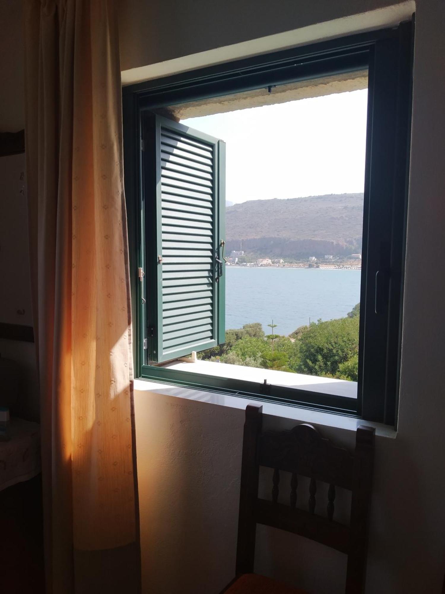 Aparthotel Vatoulia House à Néon Oítilon Extérieur photo