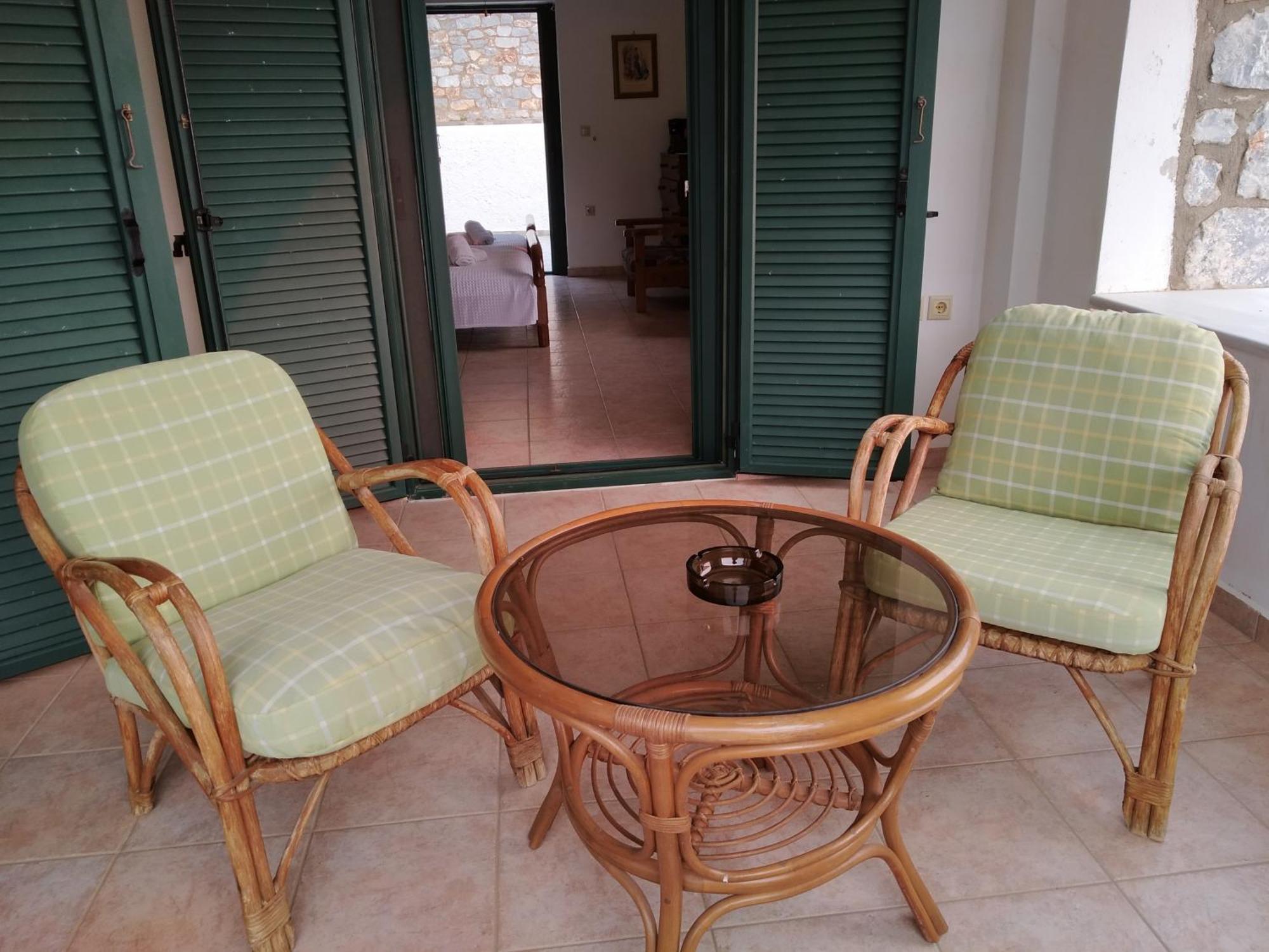 Aparthotel Vatoulia House à Néon Oítilon Extérieur photo
